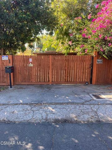 7927 Paso Robles Avenue, Lake Balboa, CA 91406