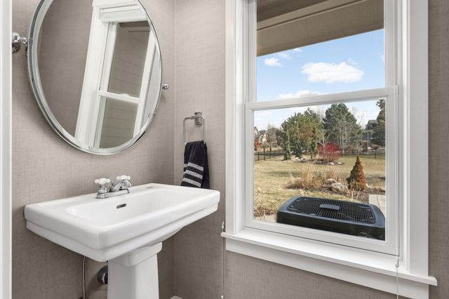 15782 Cobblestone Lake Parkway, Apple Valley, MN 55124