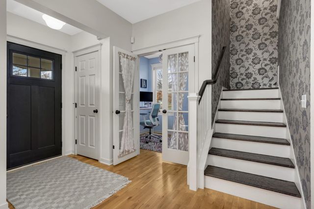 15782 Cobblestone Lake Parkway, Apple Valley, MN 55124