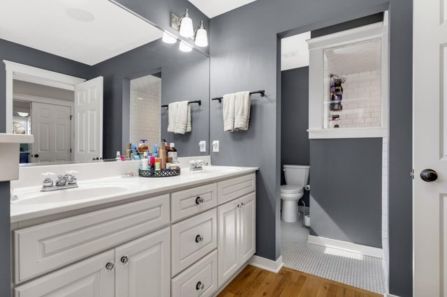 15782 Cobblestone Lake Parkway, Apple Valley, MN 55124