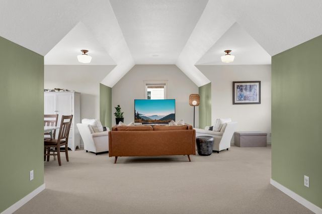 15782 Cobblestone Lake Parkway, Apple Valley, MN 55124