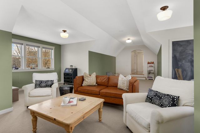 15782 Cobblestone Lake Parkway, Apple Valley, MN 55124