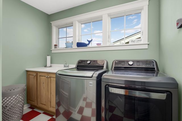 15782 Cobblestone Lake Parkway, Apple Valley, MN 55124