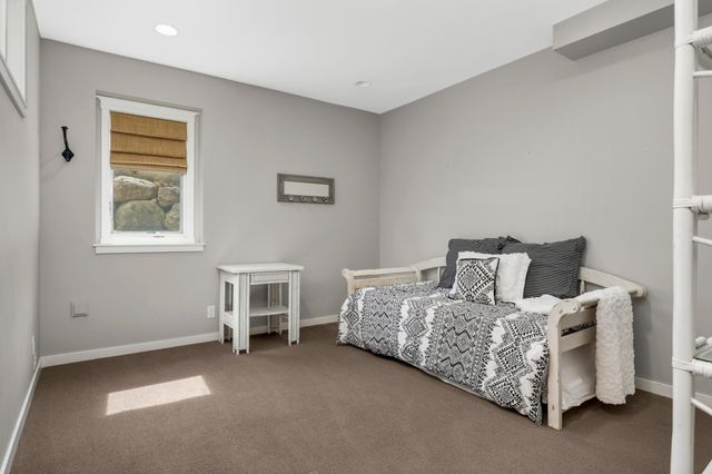 15782 Cobblestone Lake Parkway, Apple Valley, MN 55124