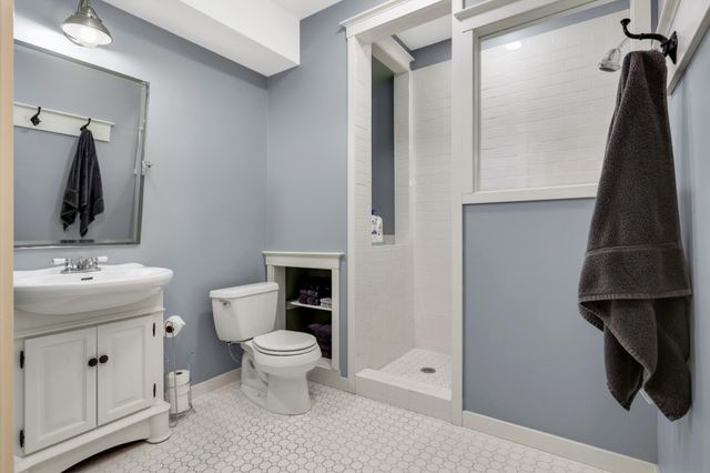 15782 Cobblestone Lake Parkway, Apple Valley, MN 55124