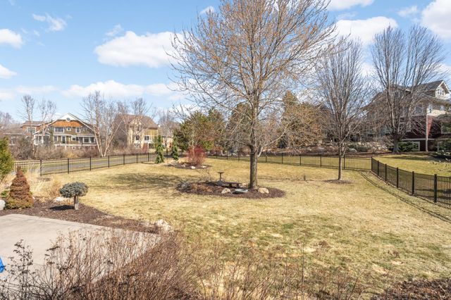 15782 Cobblestone Lake Parkway, Apple Valley, MN 55124