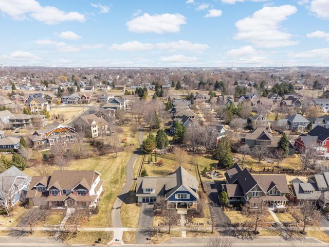 15782 Cobblestone Lake Parkway, Apple Valley, MN 55124