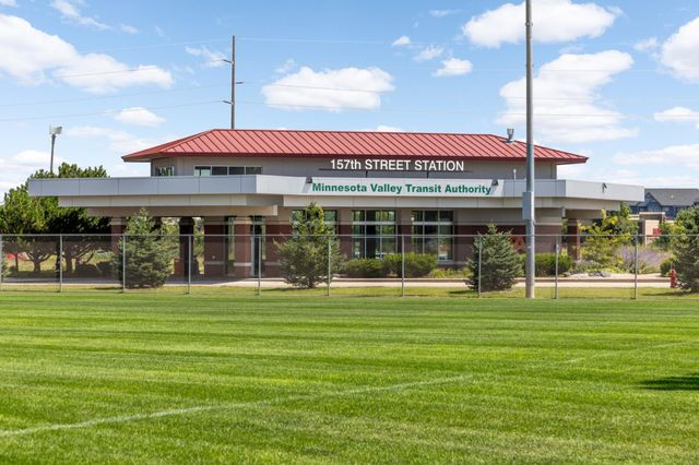 15782 Cobblestone Lake Parkway, Apple Valley, MN 55124