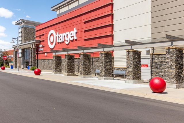 15782 Cobblestone Lake Parkway, Apple Valley, MN 55124