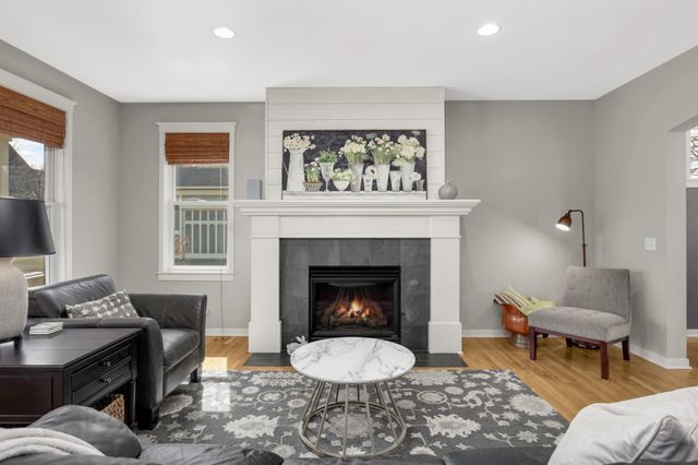 15782 Cobblestone Lake Parkway, Apple Valley, MN 55124