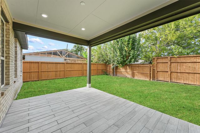 5118 Danfield Drive, Houston, TX 77053