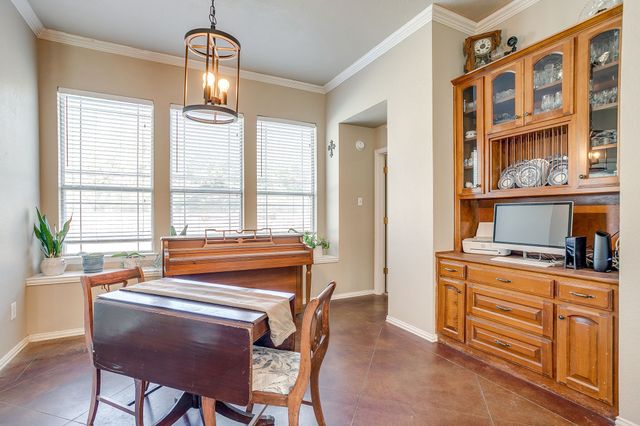 1125 Starling Court, Burleson, TX 76028