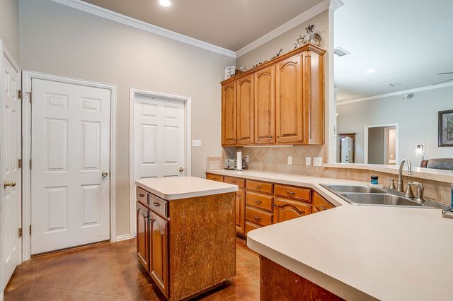 1125 Starling Court, Burleson, TX 76028