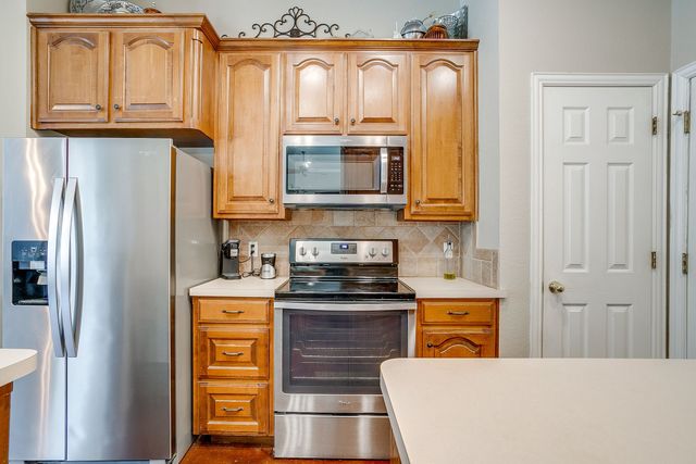 1125 Starling Court, Burleson, TX 76028