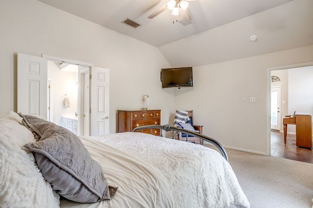 1125 Starling Court, Burleson, TX 76028