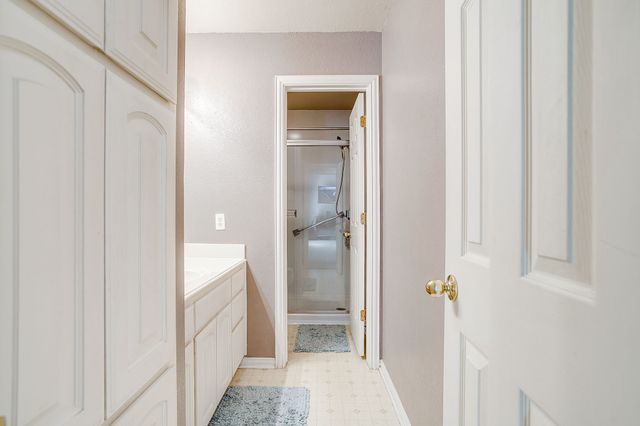 1125 Starling Court, Burleson, TX 76028