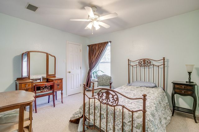 1125 Starling Court, Burleson, TX 76028