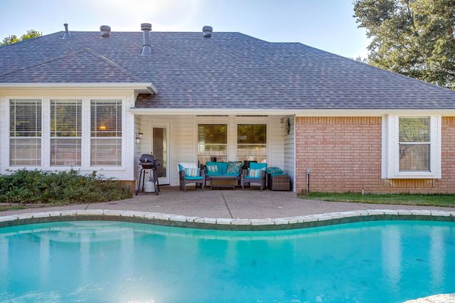 1125 Starling Court, Burleson, TX 76028