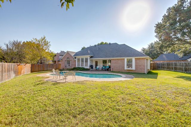 1125 Starling Court, Burleson, TX 76028