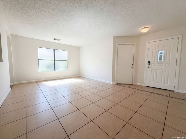 6906 Heron, Converse, TX 78109