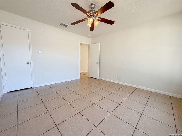 6906 Heron, Converse, TX 78109