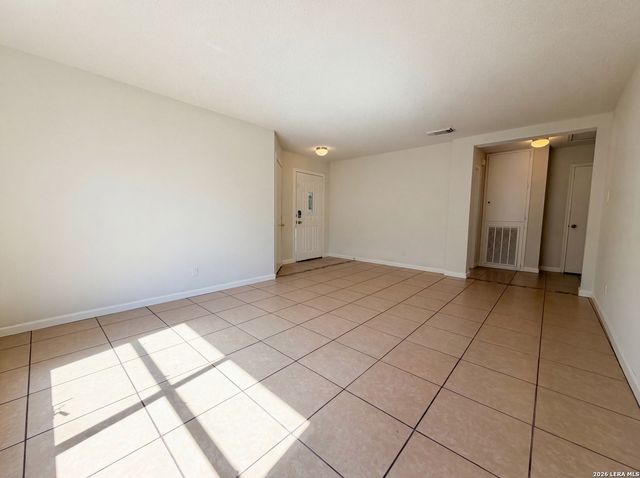 6906 Heron, Converse, TX 78109