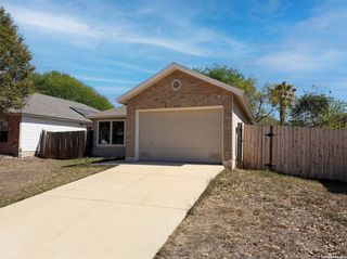 6906 Heron, Converse, TX 78109