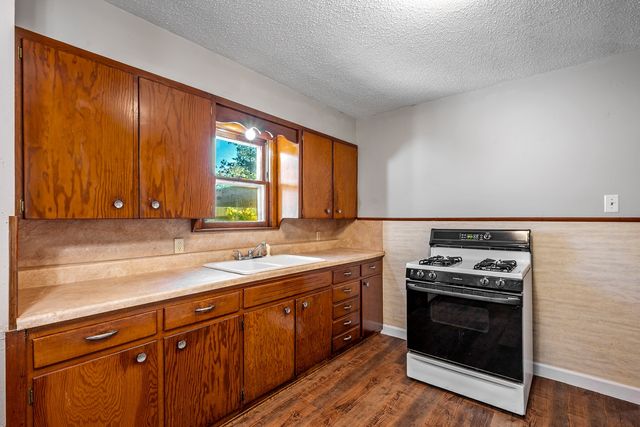 2615 W Johnson Street, Denison, TX 75020