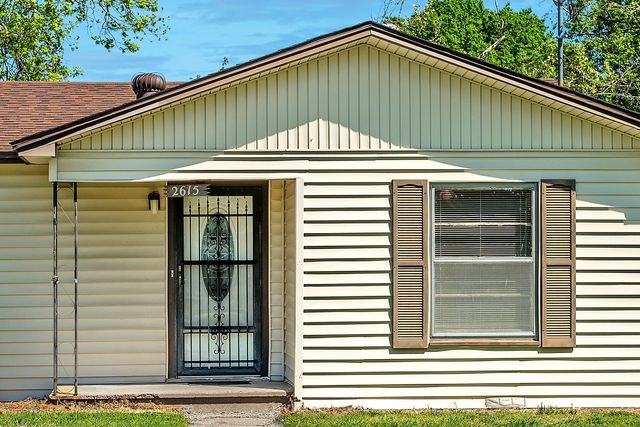 2615 W Johnson Street, Denison, TX 75020