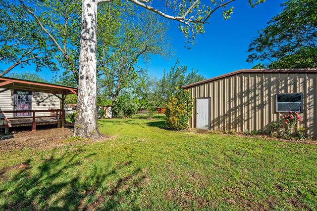 2615 W Johnson Street, Denison, TX 75020