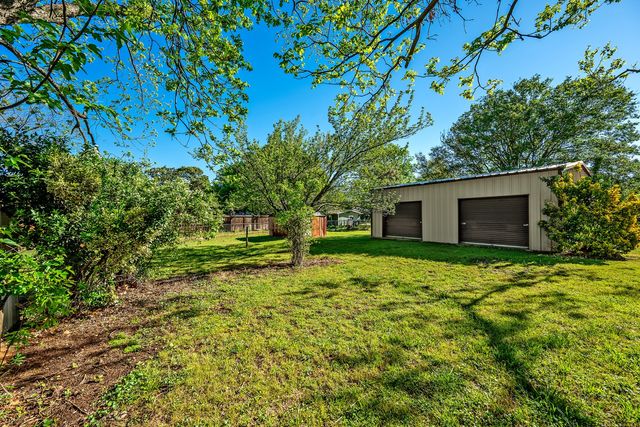 2615 W Johnson Street, Denison, TX 75020