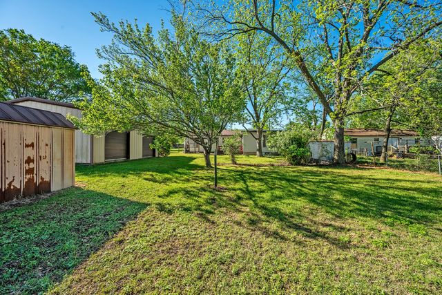2615 W Johnson Street, Denison, TX 75020