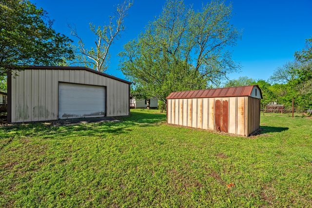 2615 W Johnson Street, Denison, TX 75020