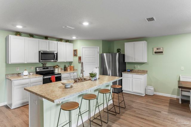 903 Lovebird Ct, Pensacola, FL 32534