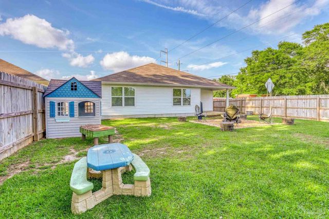 903 Lovebird Ct, Pensacola, FL 32534