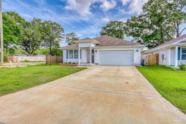 903 Lovebird Ct, Pensacola, FL 32534