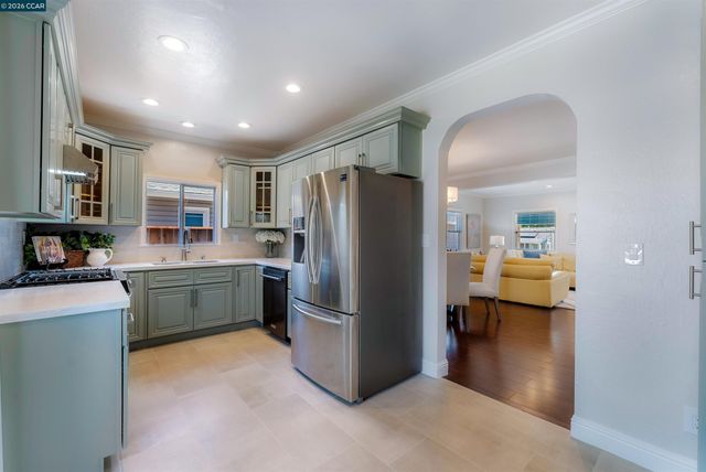 1243 Plaza Dr, Martinez, CA 94553