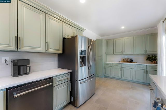 1243 Plaza Dr, Martinez, CA 94553