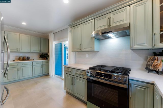 1243 Plaza Dr, Martinez, CA 94553