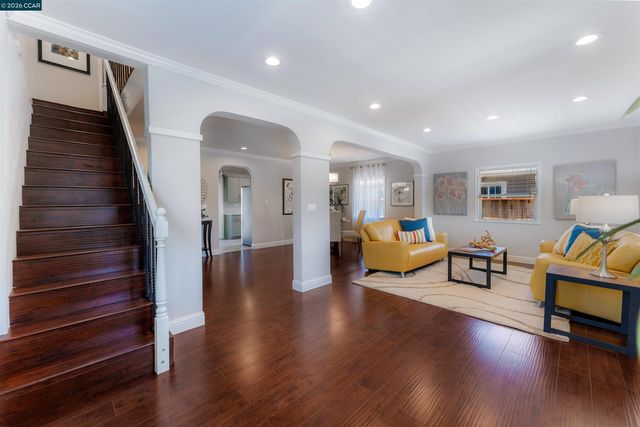 1243 Plaza Dr, Martinez, CA 94553