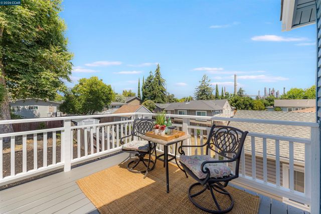 1243 Plaza Dr, Martinez, CA 94553