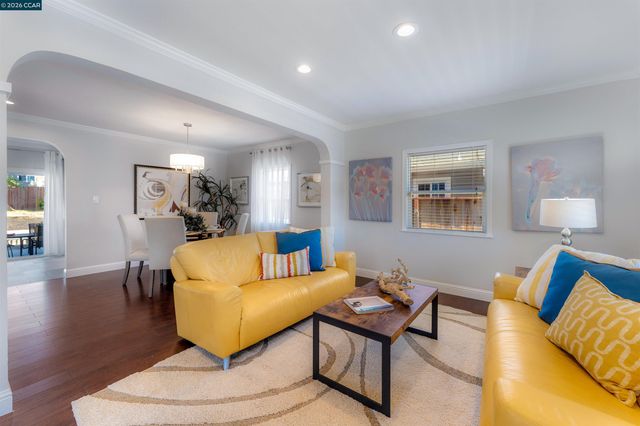 1243 Plaza Dr, Martinez, CA 94553