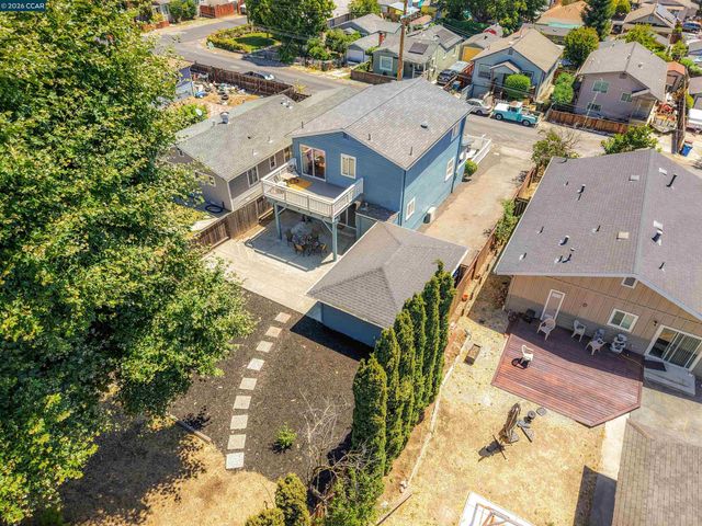 1243 Plaza Dr, Martinez, CA 94553