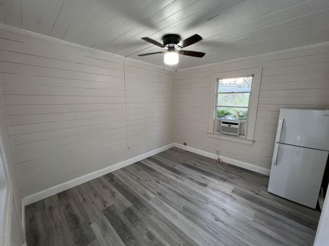 2843 Forest Hill Boulevard 7, West Palm Beach, FL 33406