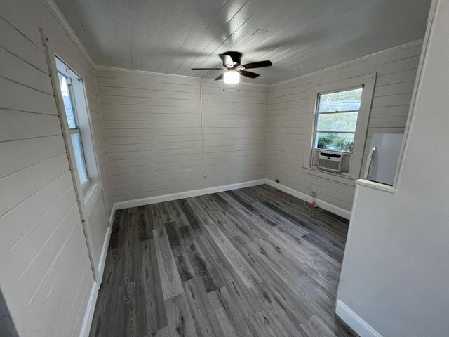 2843 Forest Hill Boulevard 7, West Palm Beach, FL 33406