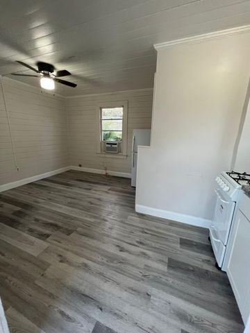 2843 Forest Hill Boulevard 7, West Palm Beach, FL 33406