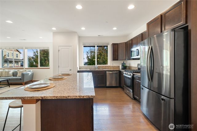 1008 Samara Street, Bremerton, WA 98310