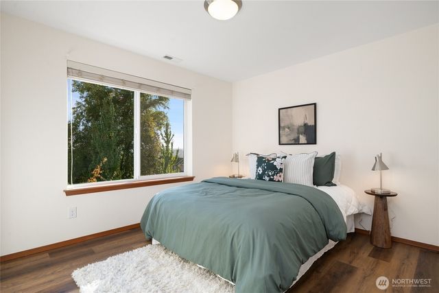 1008 Samara Street, Bremerton, WA 98310