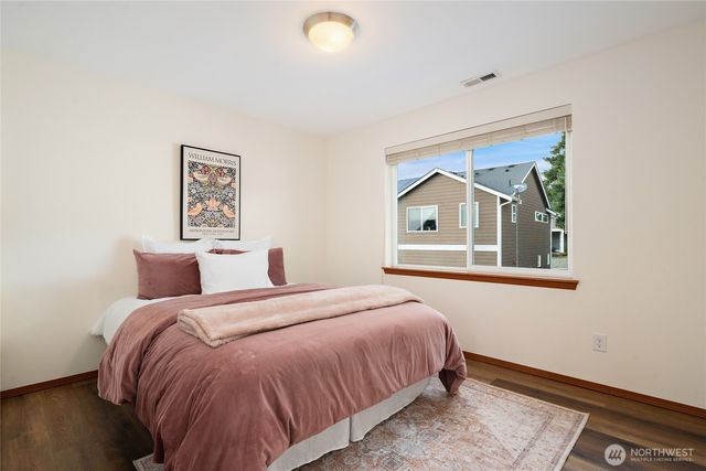 1008 Samara Street, Bremerton, WA 98310