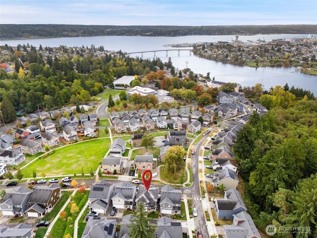 1008 Samara Street, Bremerton, WA 98310